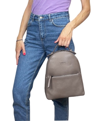 Жіночий шкіряний рюкзак на один відділ Karya 6020-51 кольору таупе, Бежевий, Зерниста