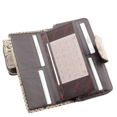 Жіночий гаманець з лакованої шкіри Karya 1119-011 бежево-кавового кольору
