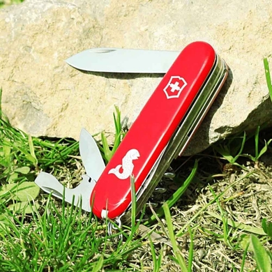 Складной нож Victorinox Angler 1.3653.72 (Красный)