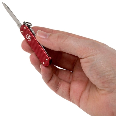 Складаний ніж-брелок мініатюрний Victorinox Classic ALOX Limited Edition 0.6221.L18 (Червоний)