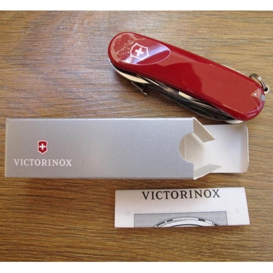 Складаний ніж Victorinox Evolution S52 2.3953.SE (Червоний)
