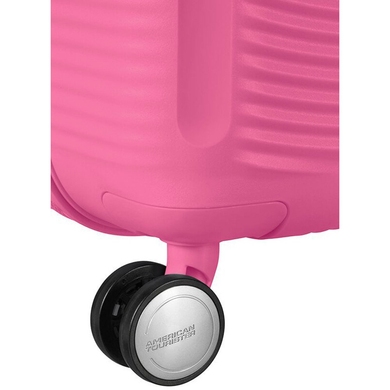 Чемодан American Tourister Soundbox из полипропилена на 4-х колесах 32G*001 Hot Pink (малый)