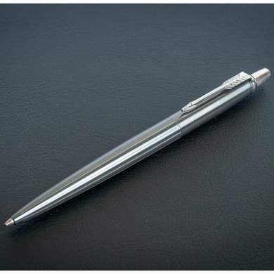 Шариковая ручка Parker Jotter  17 Premium Oxford Grey Pinstripe CT BP 17 332 Серый/Хром