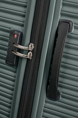 Валіза American Tourister Liftoff із поліпропілену на 4-х колесах ME5*914;04 Dark Olive (середня)