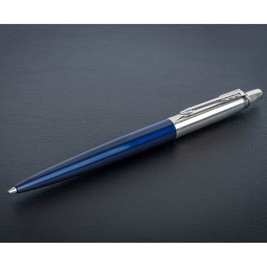 Набір - кулькова ручка Parker Jotter 17 Royal Blue CT BP + чохол в подар.уп. PXMAS17 16 332b17 Синий лак/Хром