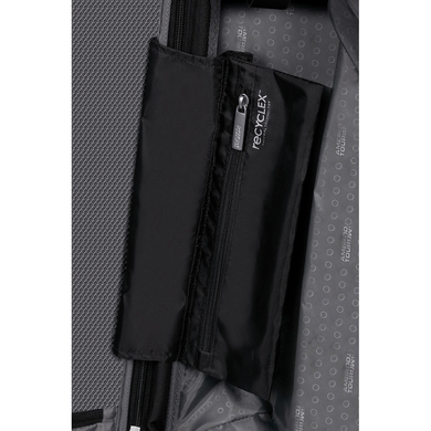 Валіза із поліпропілену на 4-х колесах American Tourister Starvibe MD5*002 Black (мала)