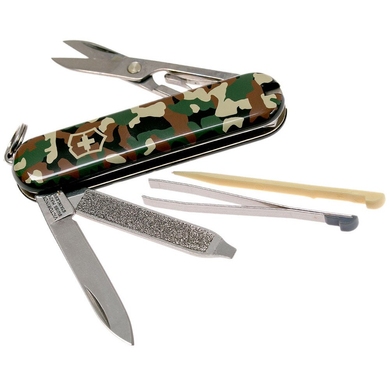 Складной нож-брелок миниатюрный Victorinox Classic SD 0.6223.94 (Зелёный камуфляж)